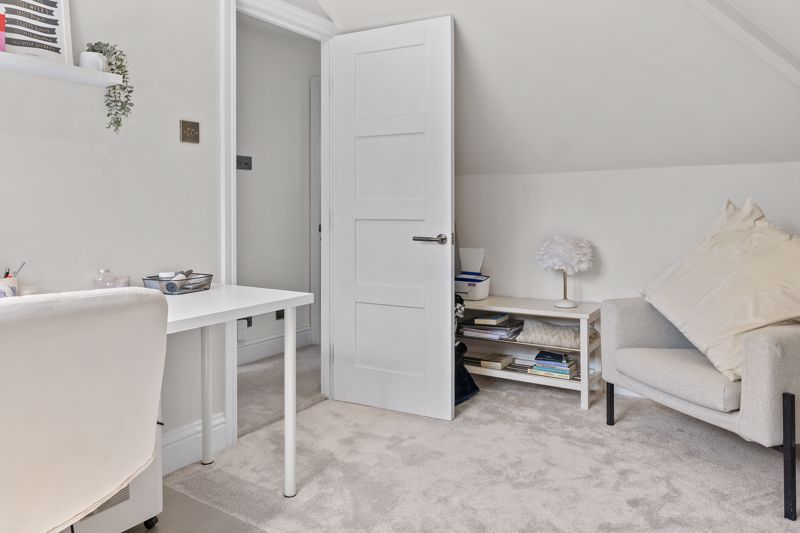 Bedroom- click for photo gallery